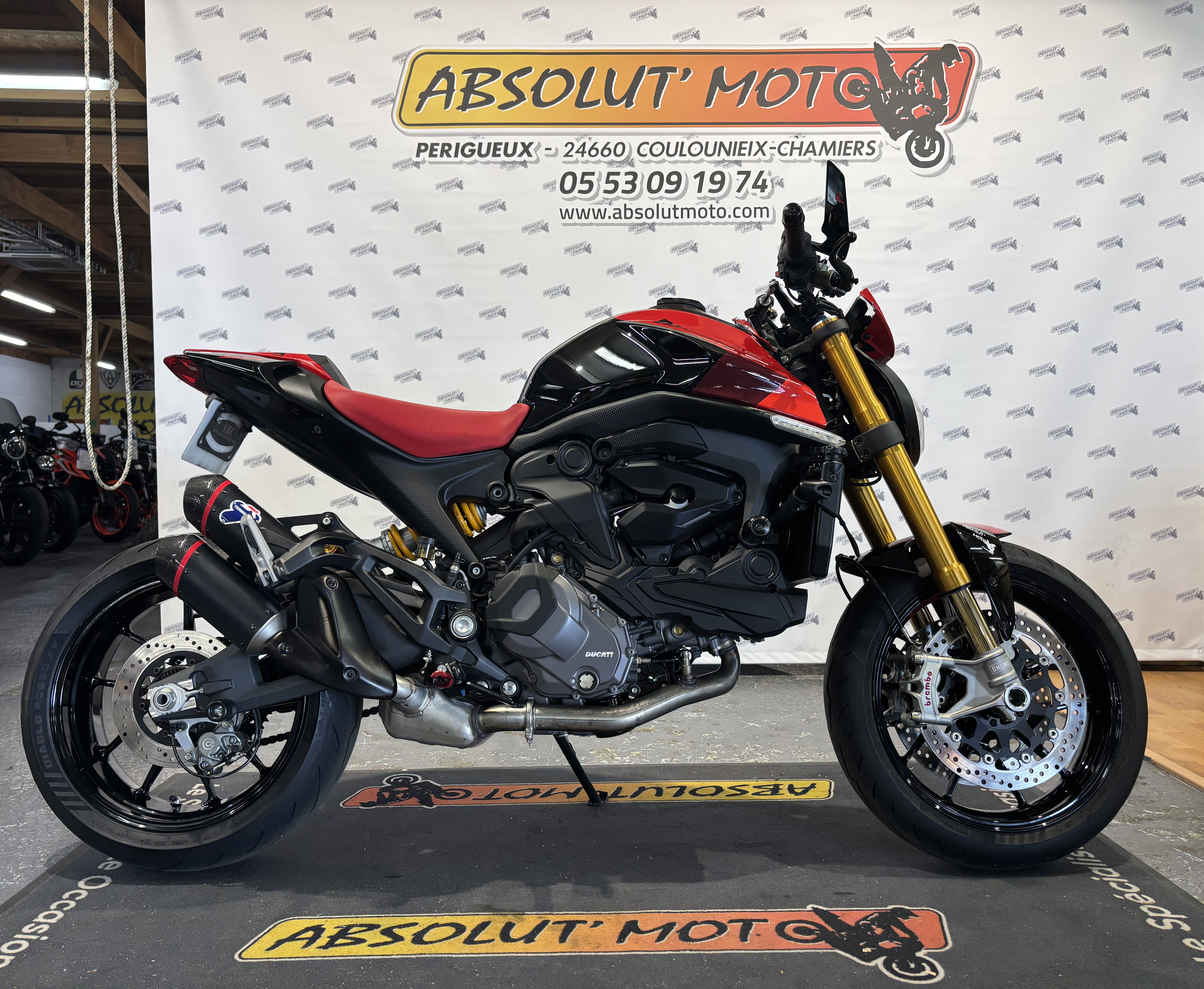 DUCATI Monster 937 Roadster